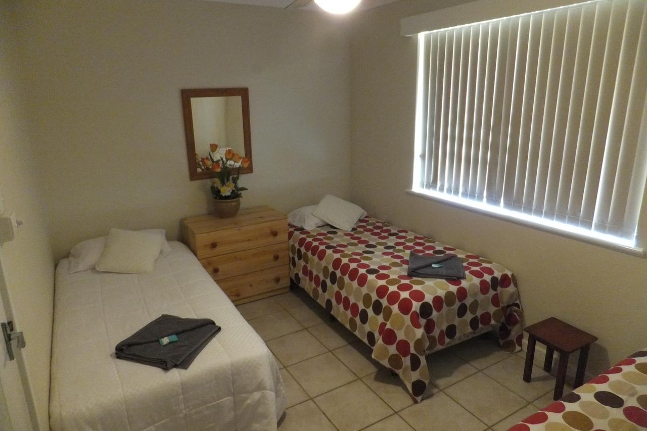 Ocean Beach Chalet 15 จูเรียนเบย์ ภายนอก รูปภาพ